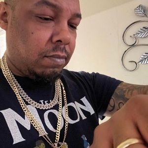 Meet your Posher, Lewis